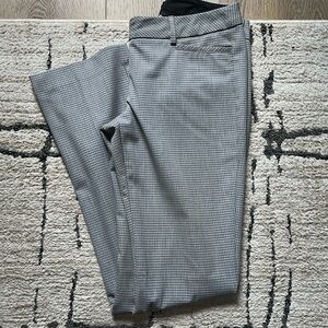 Express work pants in perfect condition. size 4. Gray with black detail